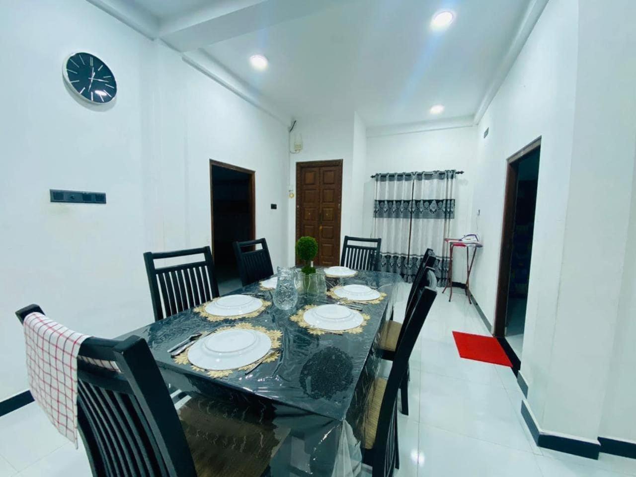 Lalitha Holiday Inn Jaffna Ngoại thất bức ảnh